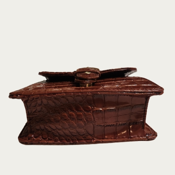 Elegant Brown Faux Leather Croc Pattern Handbag EUC, As Seen in Marie Claire - Picture 6 of 14